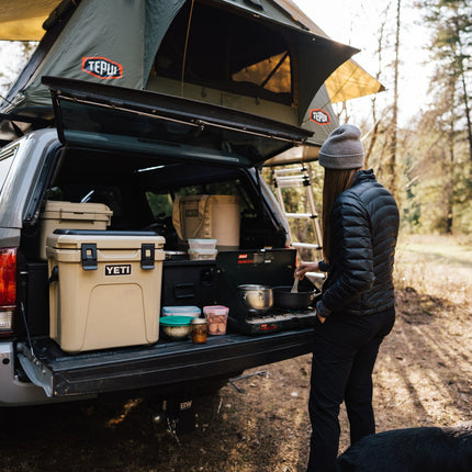 YETI Yeti Roadie 24 2.0 Hard Cooler Tan