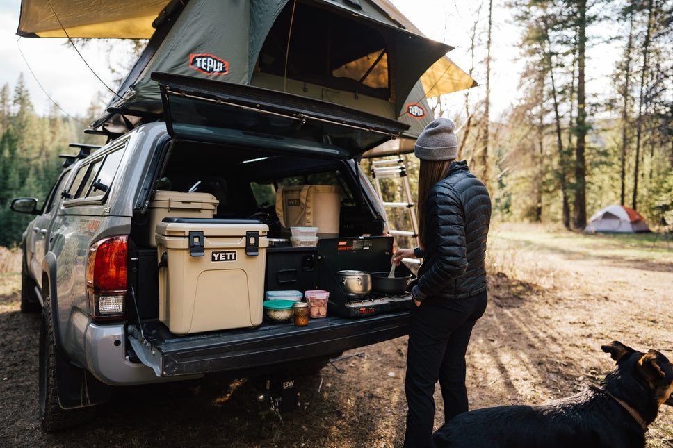 YETI Yeti Roadie 24 2.0 Hard Cooler Tan