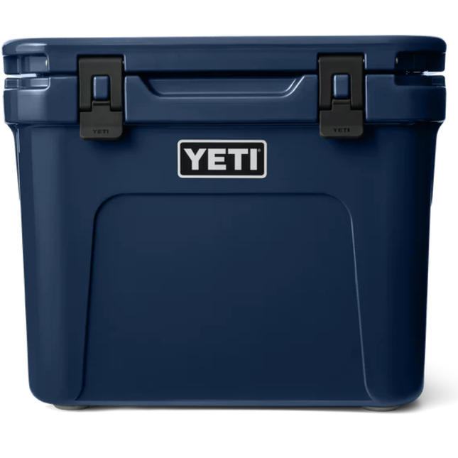 YETI Yeti Roadie 32 Wheeled Hard Cooler Navy