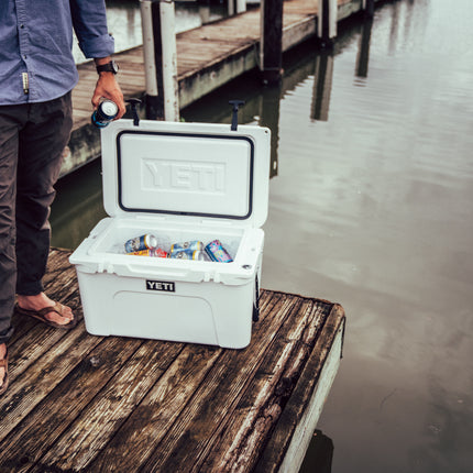 YETI Yeti Tundra 75 Hard Cooler Tan