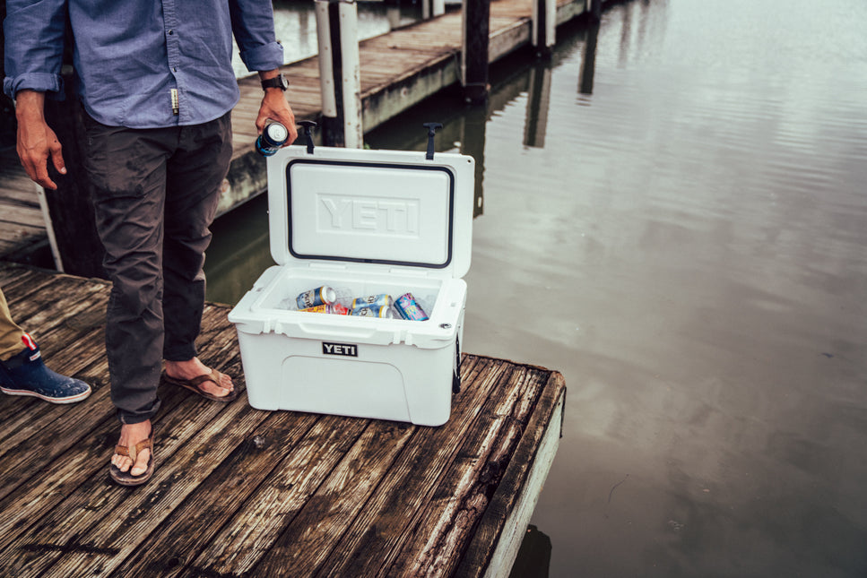 YETI Yeti Tundra 75 Hard Cooler Tan